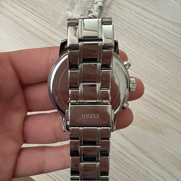 Guess Watch - Picture 4 of 6